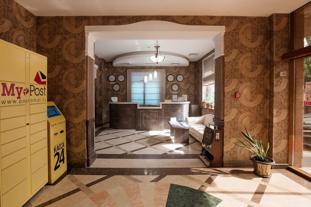 فندق Golden Palace الماتي المظهر الخارجي الصورة