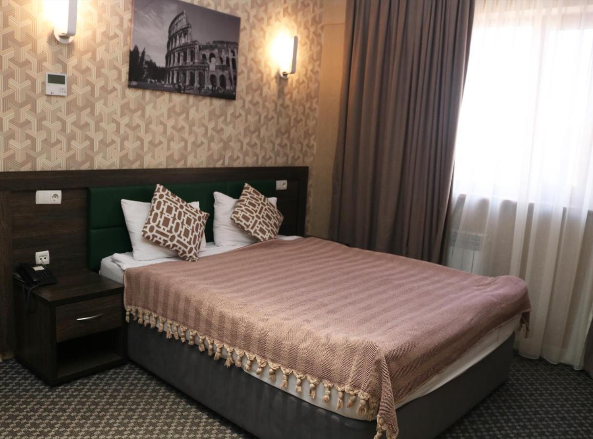 فندق Golden Palace الماتي المظهر الخارجي الصورة