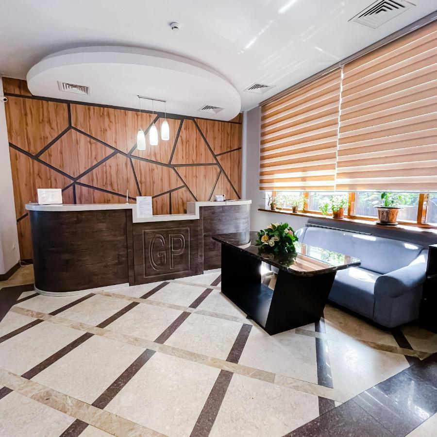 فندق Golden Palace الماتي المظهر الخارجي الصورة