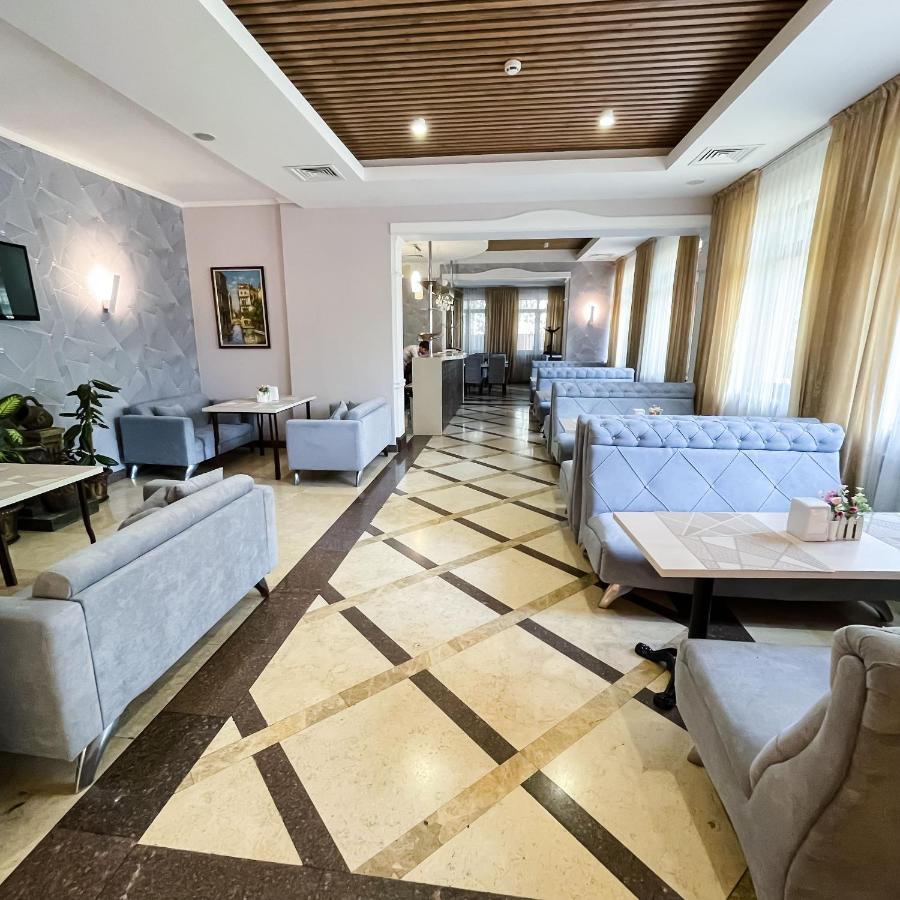 فندق Golden Palace الماتي المظهر الخارجي الصورة